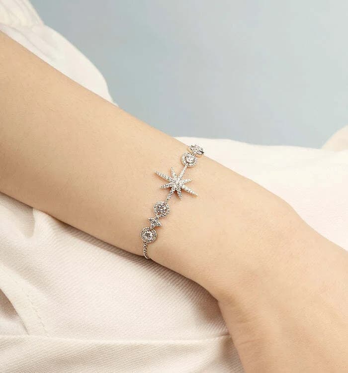 Le garde-temps APM Monaco 112418 vu de profil