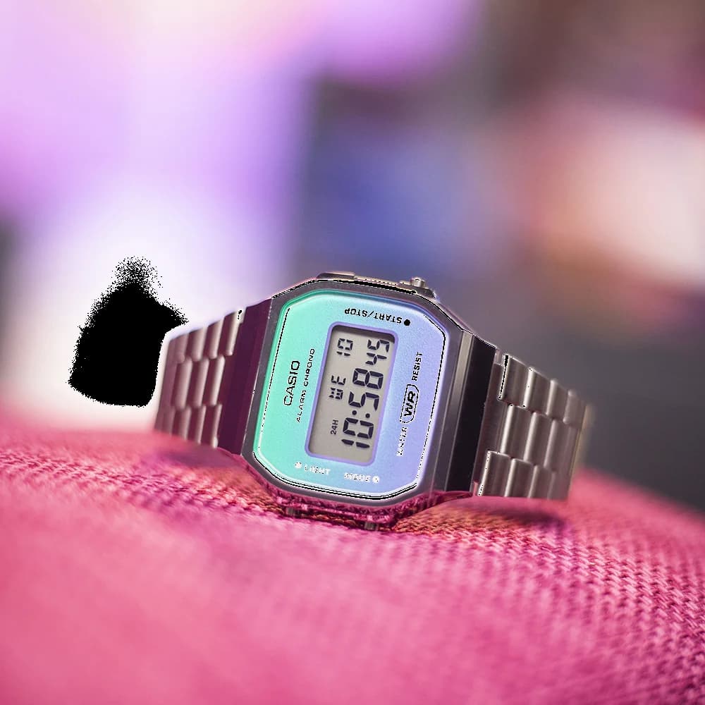 Le garde-temps Casio A168WER-2AEF vu de profil