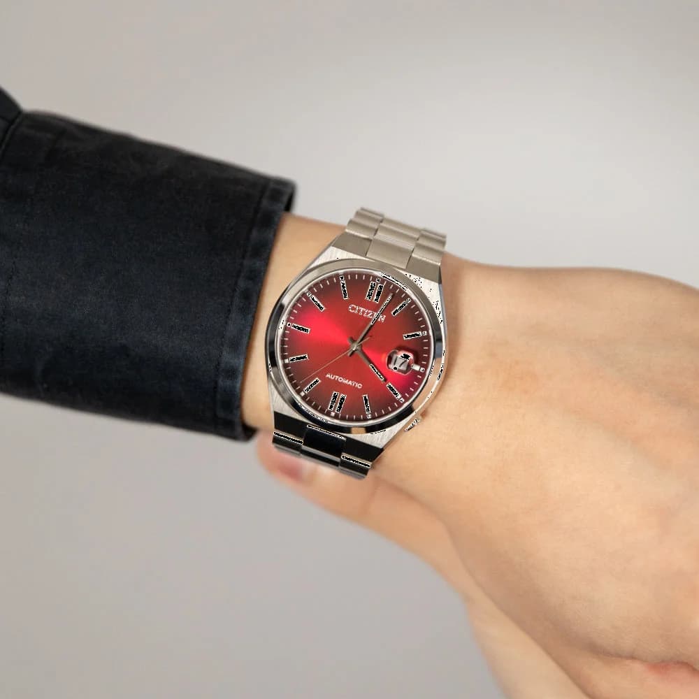 Détail du bracelet acier du Citizen NJ0150-56W