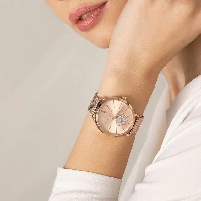 Détail du bracelet acier du Michael Kors MK3845
