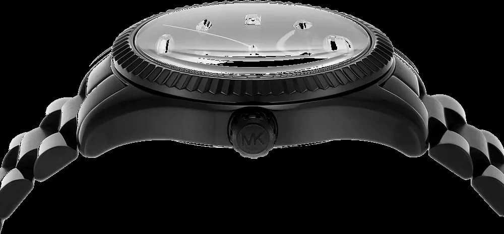 Zoom sur le cadran noir du Michael Kors MK7442