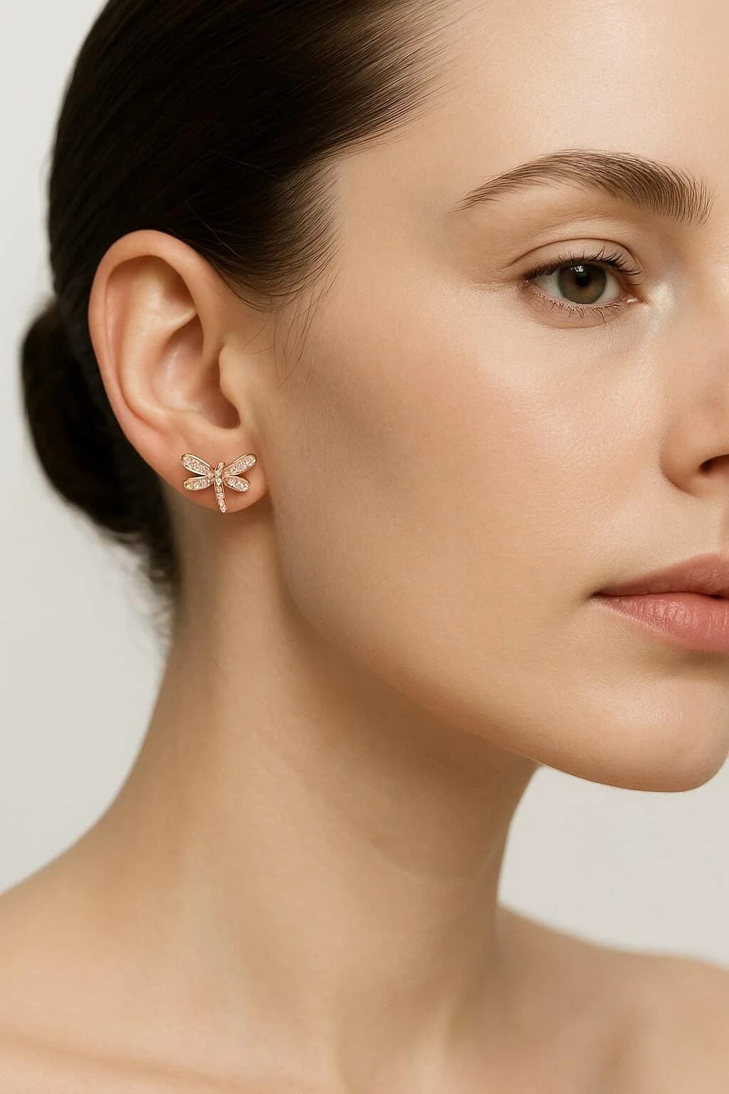 Le garde-temps Swarovski 112066 vu de profil