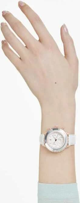 Détail du bracelet cuir du Swarovski 5671150
