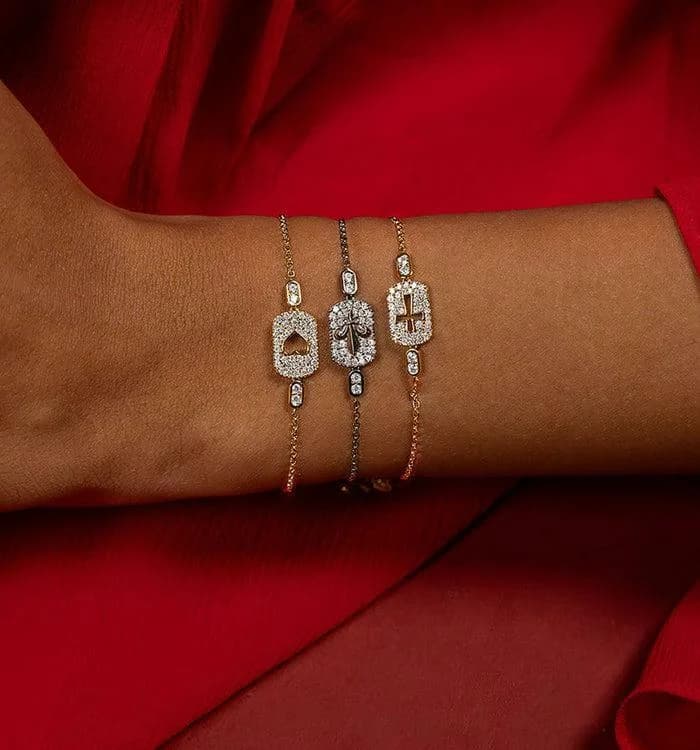 Bracelet ajustable APM Monaco 112413 en plaqué or avec croix et zirconiums pour femme vue 2