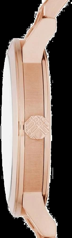 Visage cadran Burberry BU9034 révèle index appliques polis et aiguilles style épée mat avec date à 3 heures