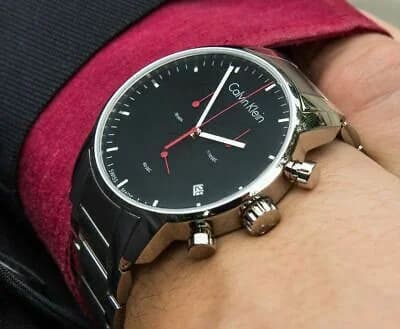 Attache bracelet Calvin Klein K2G27141 montre bracelet acier inoxydable à maillons lisses avec fermoir déployant double sécurité gravé