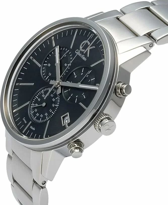 Visage cadran Calvin Klein K7627161 avec compteurs chronographe blancs, aiguilles luminescentes et date à 4h