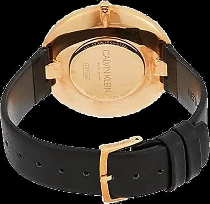 Attache bracelet Calvin Klein K8Y236C1 en cuir noir avec fermoir boucle ardillon, matière souple et durable