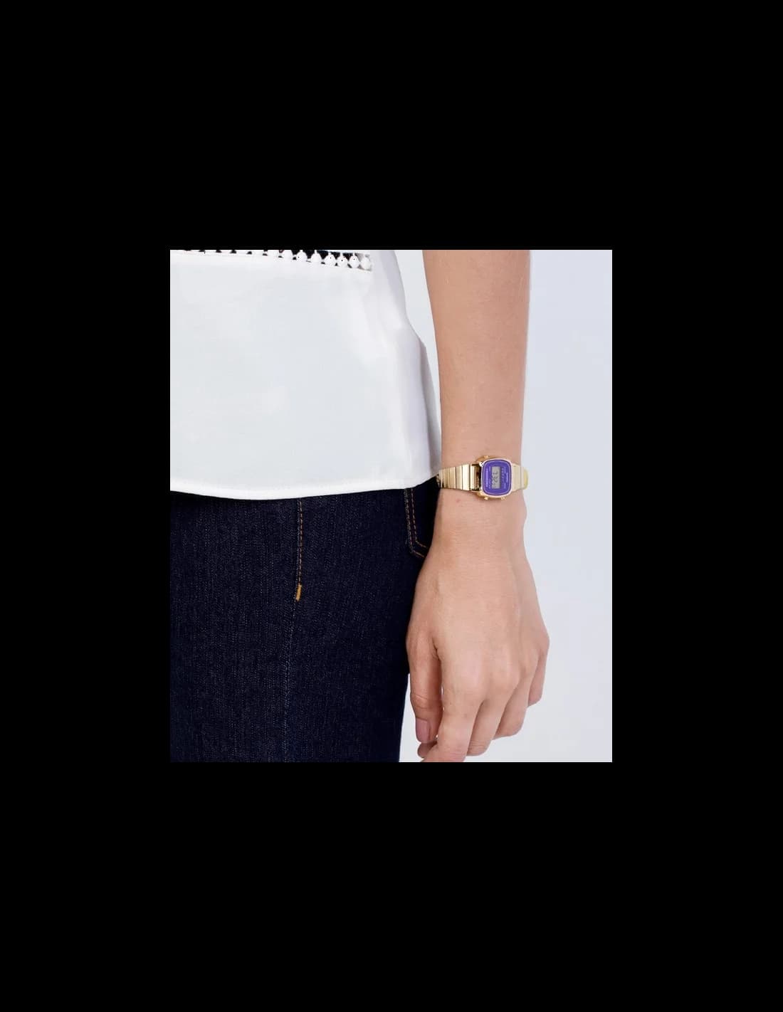 Montre Casio Vintage LA670WEGA-6EF Femme Dorée Cadran Violet Digital vue 5