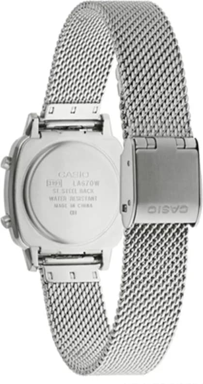 Montre Femme Casio Vintage LA670WEM-7EF Cadran Digital Gris Bracelet Maille Milanaise Argent vue 2