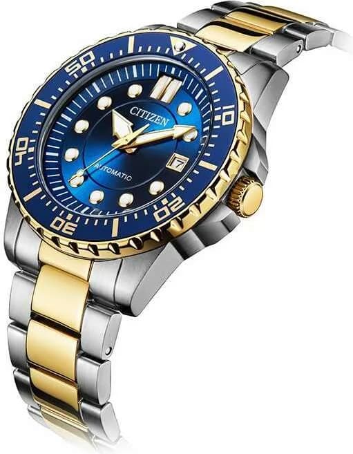 Visage cadran Citizen NJ0174-82L bleu soleillé, index appliqués bâtons et aiguilles dauphine, guichet date à 3h, mouvement automatique Calibre 8210