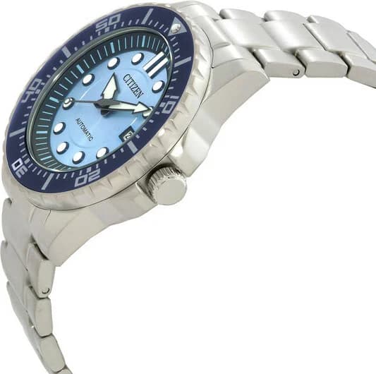 Visage cadran Citizen NJ0178-81M dévoile index bâtons polis, aiguilles dauphines, guichet date à 3h, mouvement automatique calibre 8204