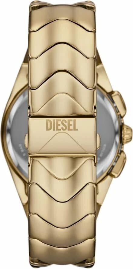 Visage cadran Diesel DZ4681 affichant compteurs 24h, jour et date avec index bâtons appliqués