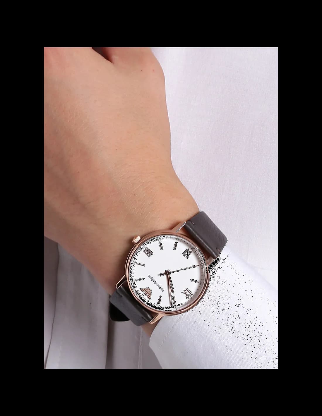 Visage cadran Emporio Armani AR11011 affiche date à 3h et aiguilles dauphine luminescentes
