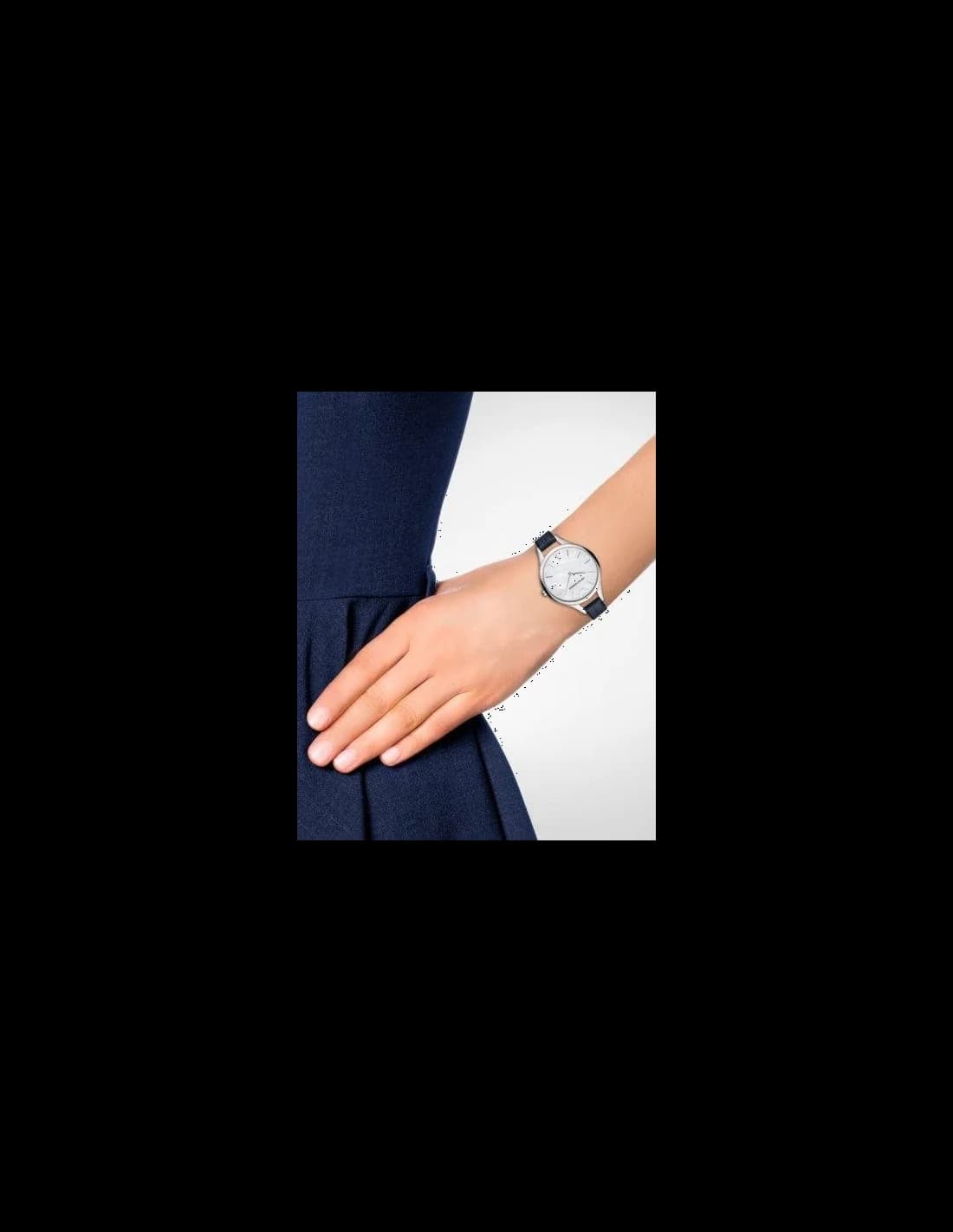 Attache bracelet Emporio Armani AR11090 cuir bleu fin grainé, boucle ardillon en acier inoxydable, coutures contrastées