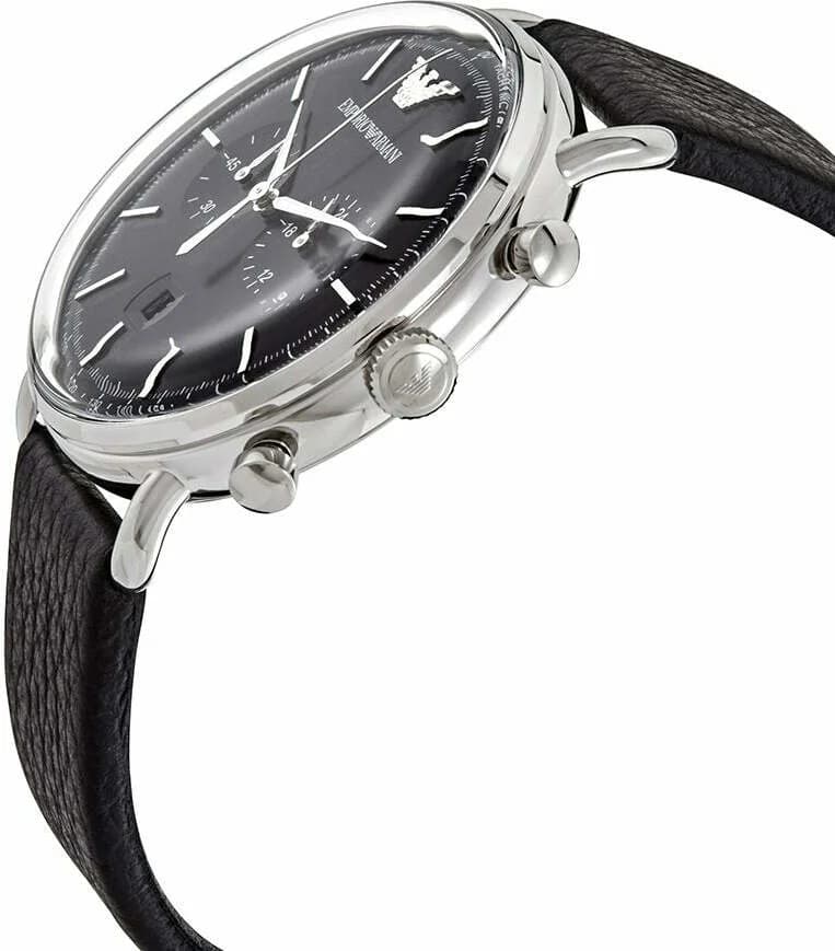 Attache bracelet Emporio Armani AR11143 en cuir noir grainé avec coutures contrastées et boucle ardillon signée pour un maintien robuste