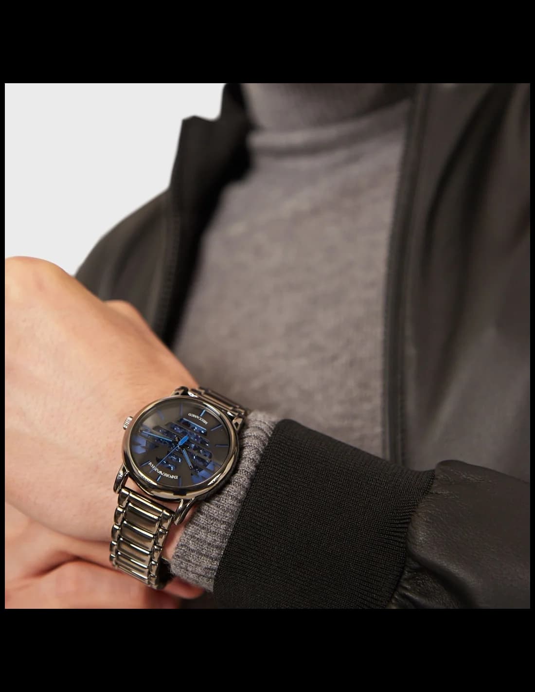 Visage cadran Emporio Armani AR60029 dévoilant indices appliqués argentés, aiguilles dauphine et sous-cadran des secondes à 9h