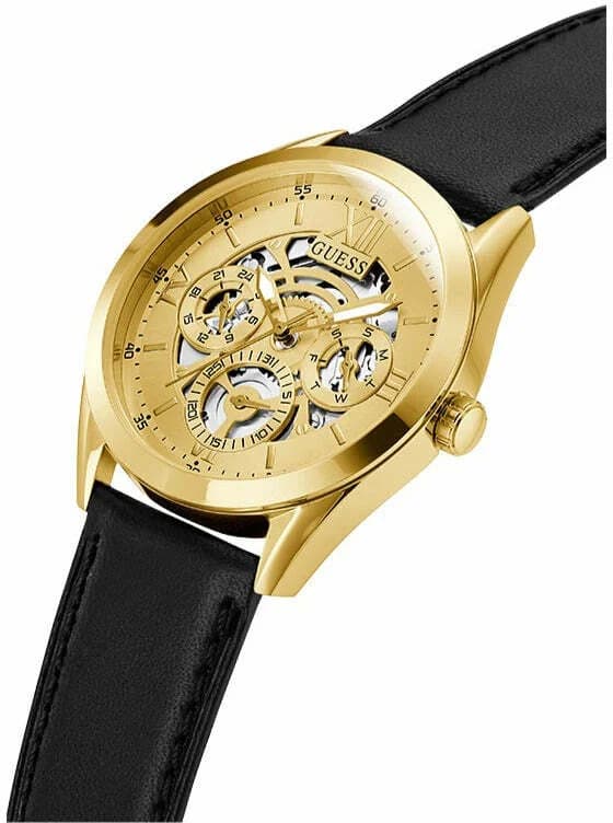 Visage cadran Guess GW0389G2 dévoile trois compteurs chronographe 24h, 30min et seconde avec date à 4h30
