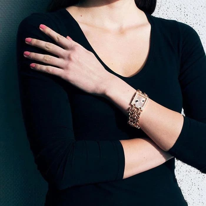 Montre Femme Guess W0072L3 - Cadran et Bracelet Double Chaîne en Acier Or Rose vue 3