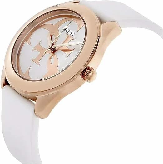Visage cadran Guess W0911L5 présentant index appliqués dorés, aiguilles dauphine et logo Guess à 12h, lisibilité optimale
