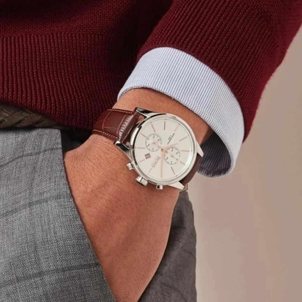 Attache bracelet Hugo Boss 1513280 en cuir marron grainé, coutures contrastées, boucle ardillon en acier inoxydable
