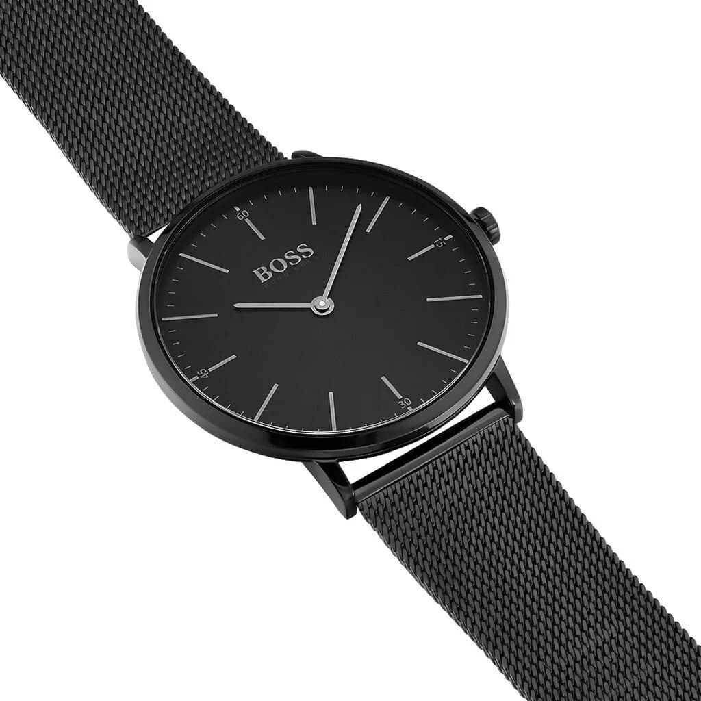 Attache bracelet Hugo Boss 1513542 en maille milanaise noire acier inoxydable avec fermoir déployant ajustable, finition brossée soyeuse