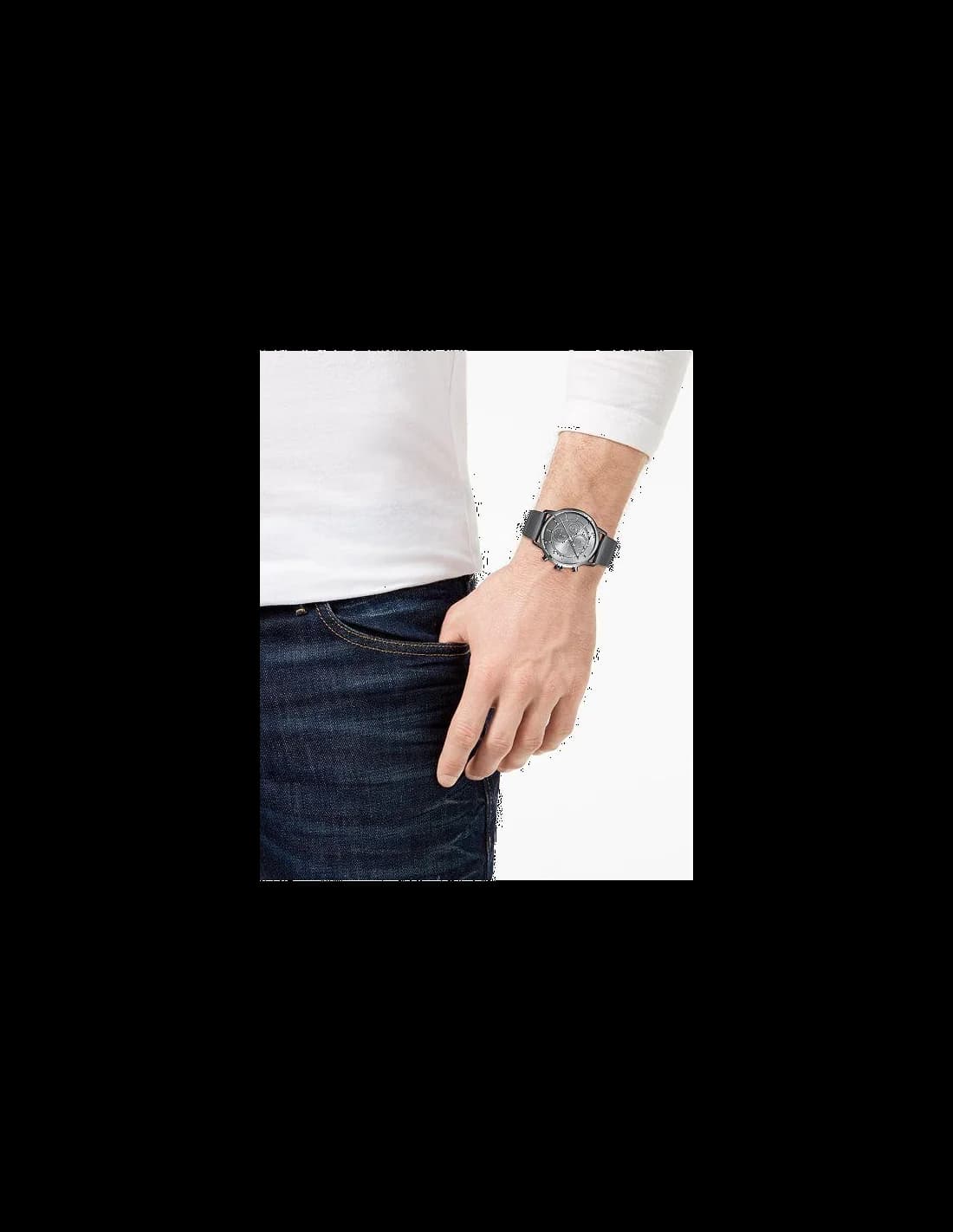 Attache bracelet Hugo Boss 1513570 en cuir gris grainé cousu, boucle ardillon acier brossé, confort et robustesse garantis