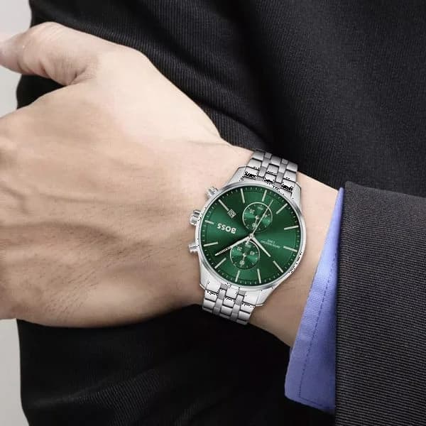 Attache bracelet Hugo Boss 1513975 en acier inoxydable brossé, fermoir déployant double sécurité et maillons ajustables