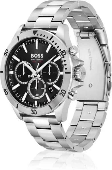 Visage cadran Hugo Boss 1514057 dévoile trois compteurs chronographe, guichet date à 4h30, aiguilles luminescentes et index bâtons appliqués