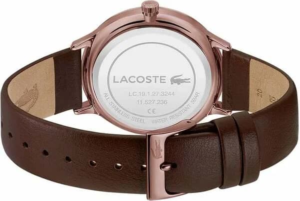 Attache bracelet Lacoste 2011141 en cuir marron grainé, coutures ton sur ton, fermoir boucle ardillon signé Lacoste