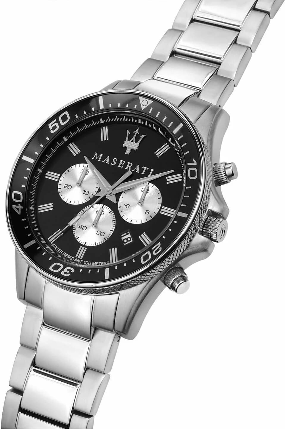 Visage cadran Maserati R8873640004 avec index bâton polis, aiguilles facettées, date à 3h, contraste lumineux