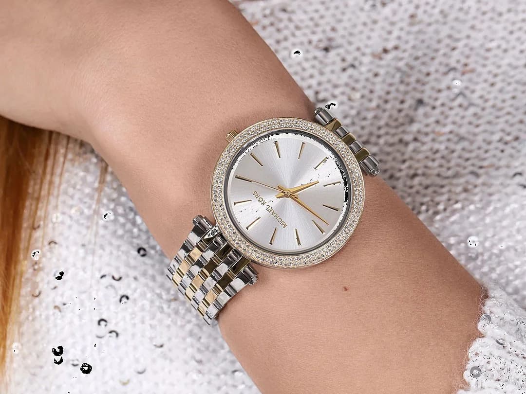 Montre Femme Michael Kors MK3215 Darci - Cadran Argent, Bracelet Acier Bicolore, Lunette à Cristaux vue 5