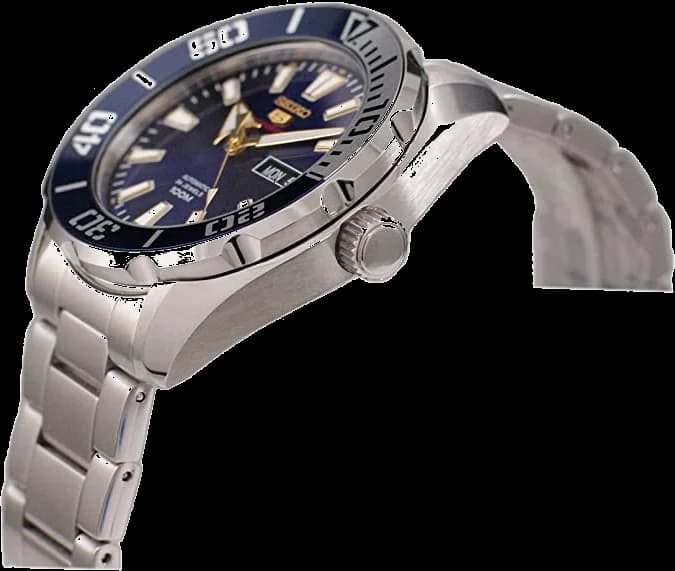 Visage cadran Seiko SRPC51K1 dévoile aiguilles larges luminescentes et guichet date à 3h, lisibilité optimale