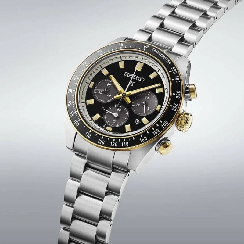 Visage cadran Seiko SSC941P1 avec index appliqués argentés, aiguilles larges et guichet date à 4h30, style sportif