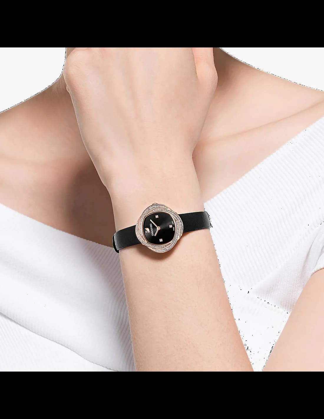 Attache bracelet Swarovski 5552421 en cuir noir texturé, fermoir déployant acier inoxydable, boucle siglée Swarovski