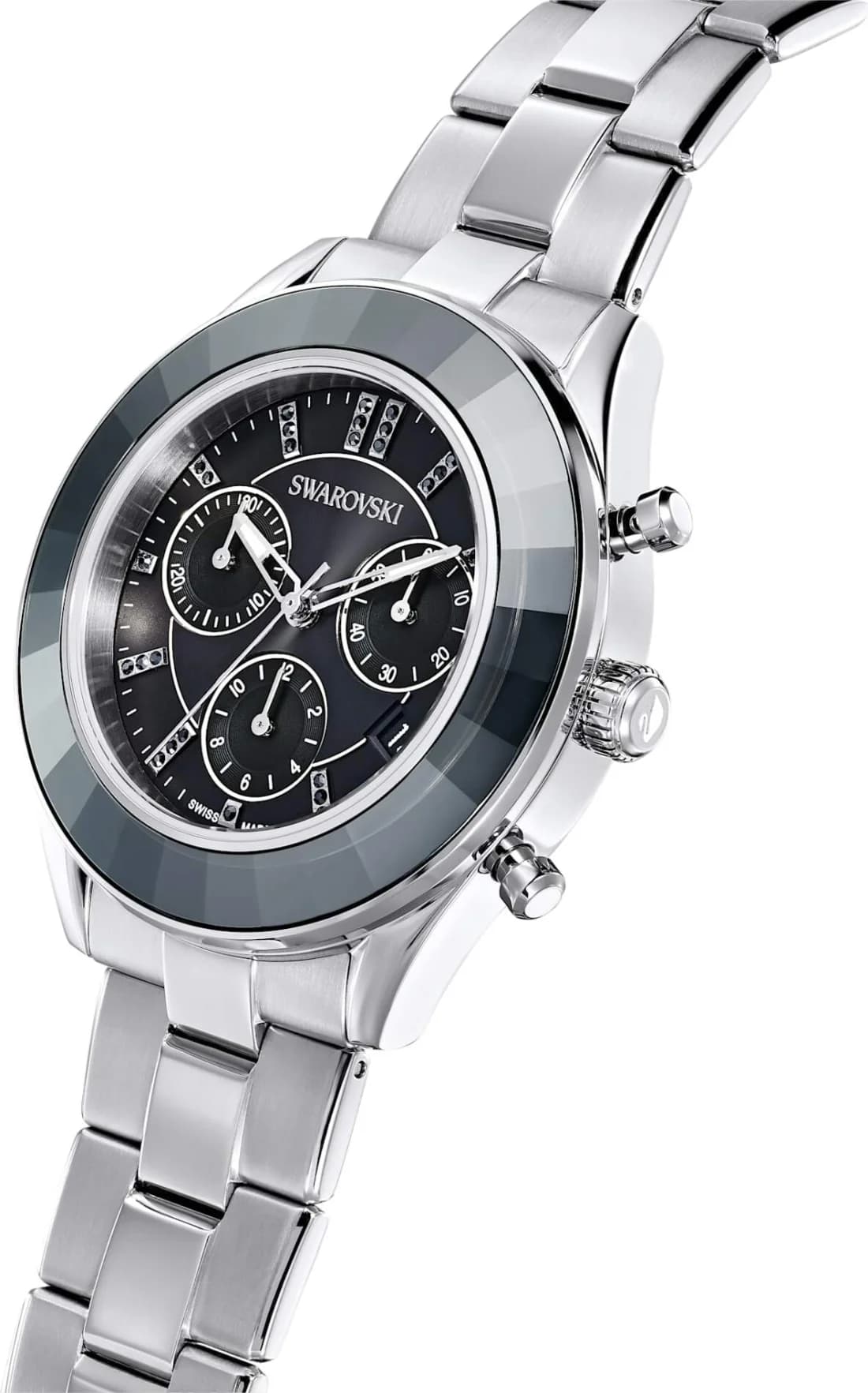 Visage cadran Swarovski 5610520 doté de trois compteurs chronographe, aiguilles luminescentes et date à 4h30