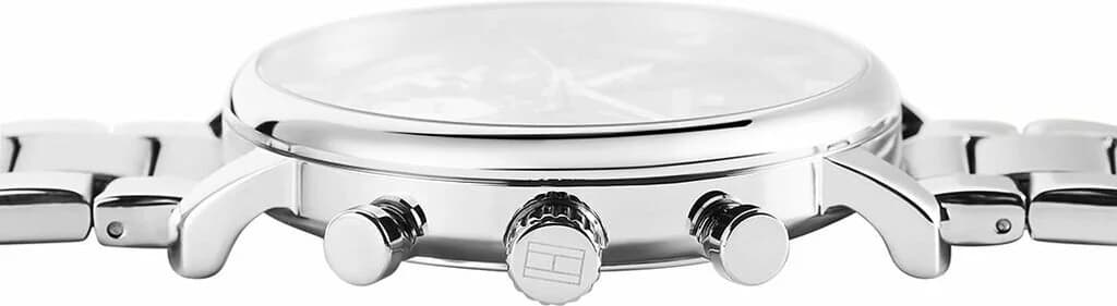 Attache bracelet Tommy Hilfiger 1710569 en acier inoxydable brossé à triple déploiement et boucle siglée Tommy Hilfiger