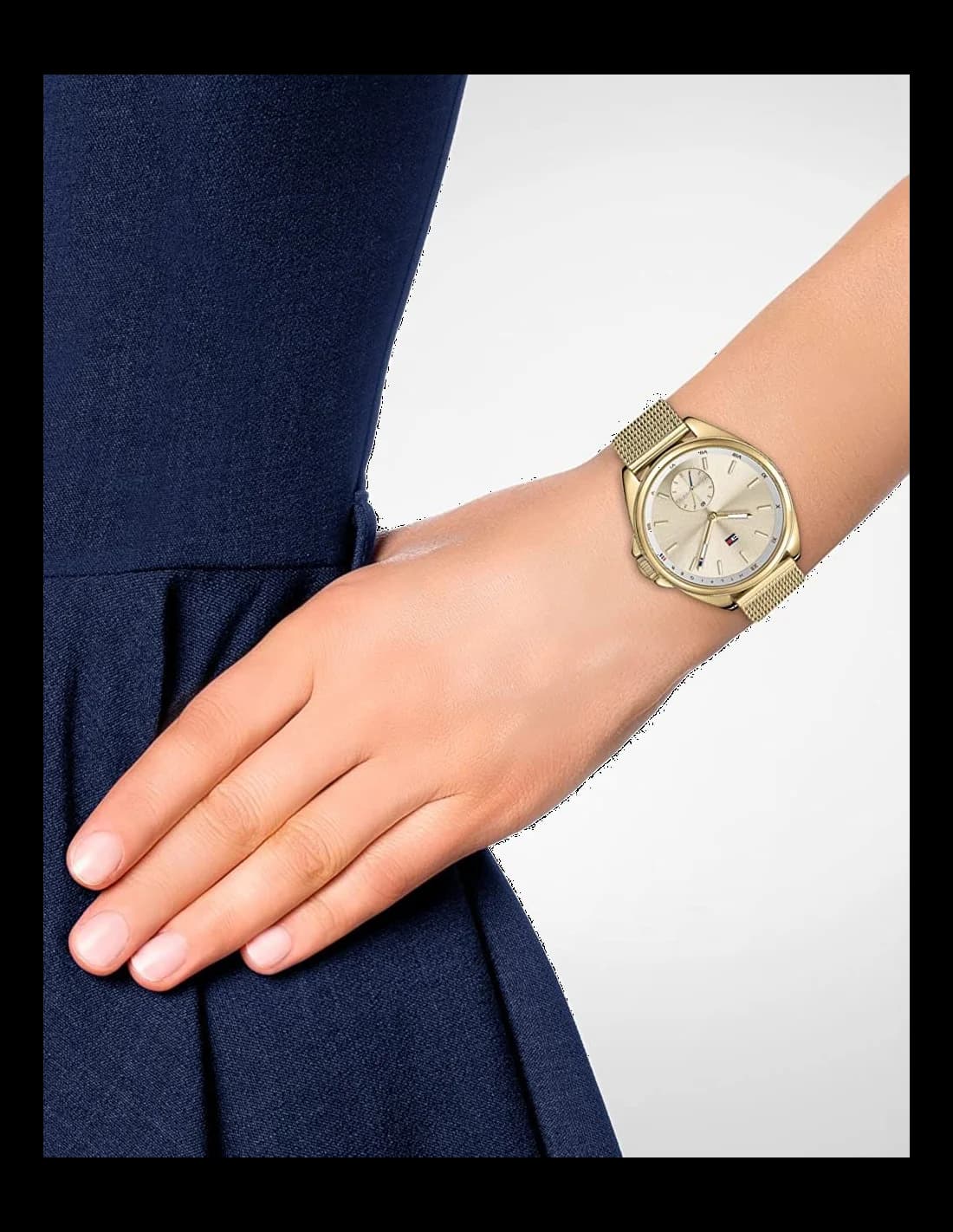 Visage cadran Tommy Hilfiger 1781757 dévoile des index bâtons polis, aiguilles dauphine et guichet date à 3h