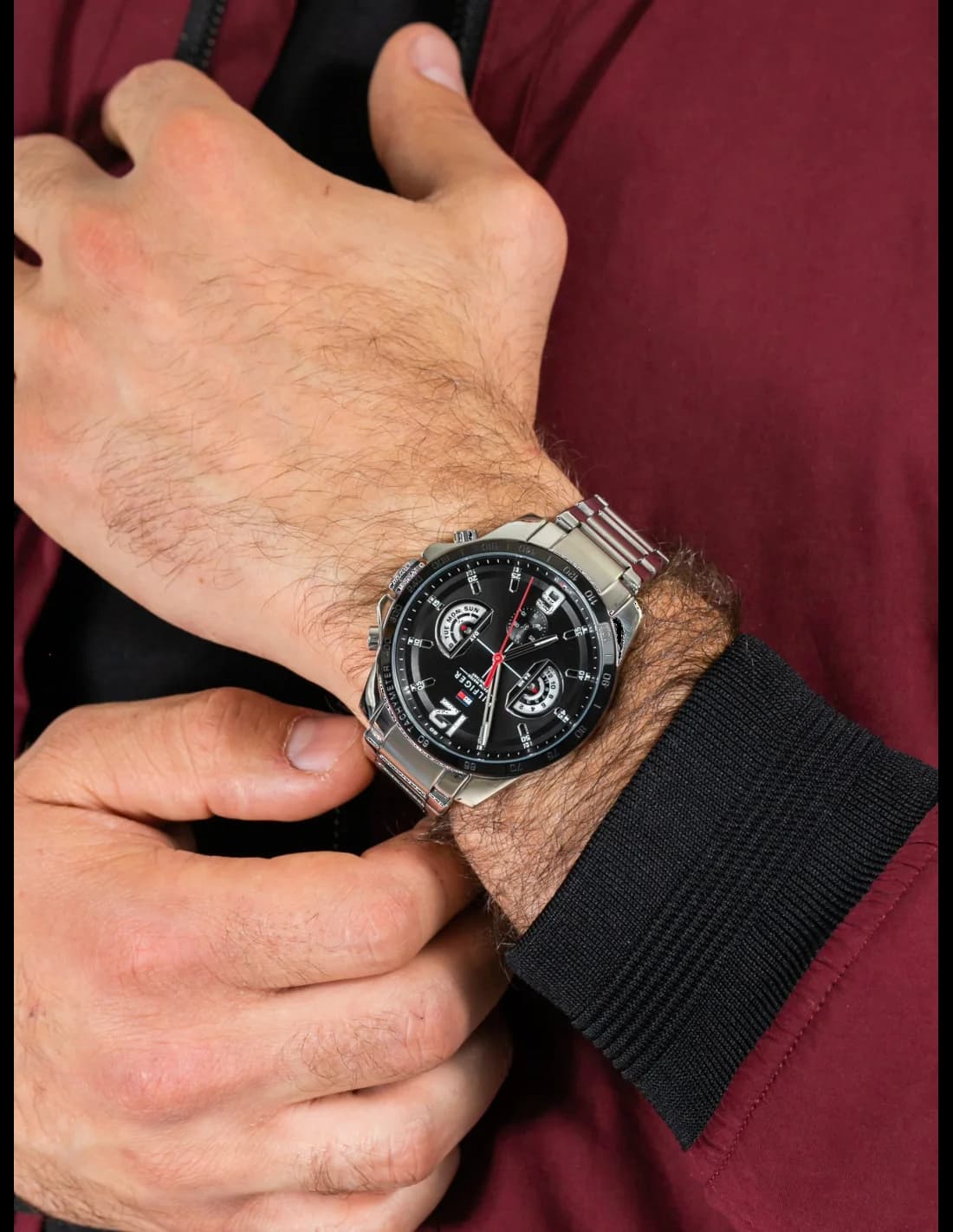 Montre Homme Tommy Hilfiger Decker Chronographe Acier Noir 44mm - Réf. 1791472 vue 3