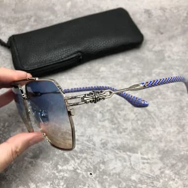 Détail du bracelet du Chrome Hearts RIPPING-SS
