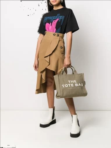 Zoom sur le cadran du Marc Jacobs M0016161-372