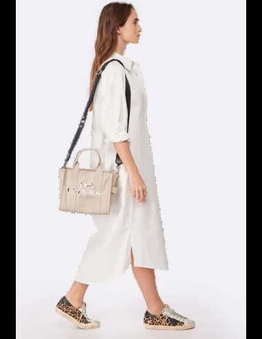 Le garde-temps Marc Jacobs M0016493-260 vu de profil