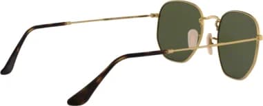 Zoom sur le cadran du Ray-Ban RB3548N 001/58 51-21