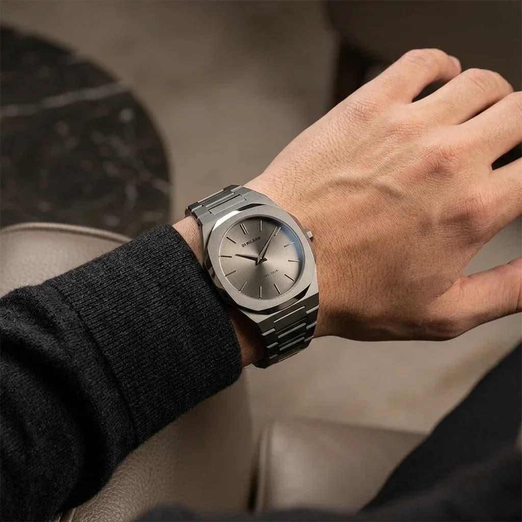 Détail du bracelet acier du D1 Milano UTBJ22