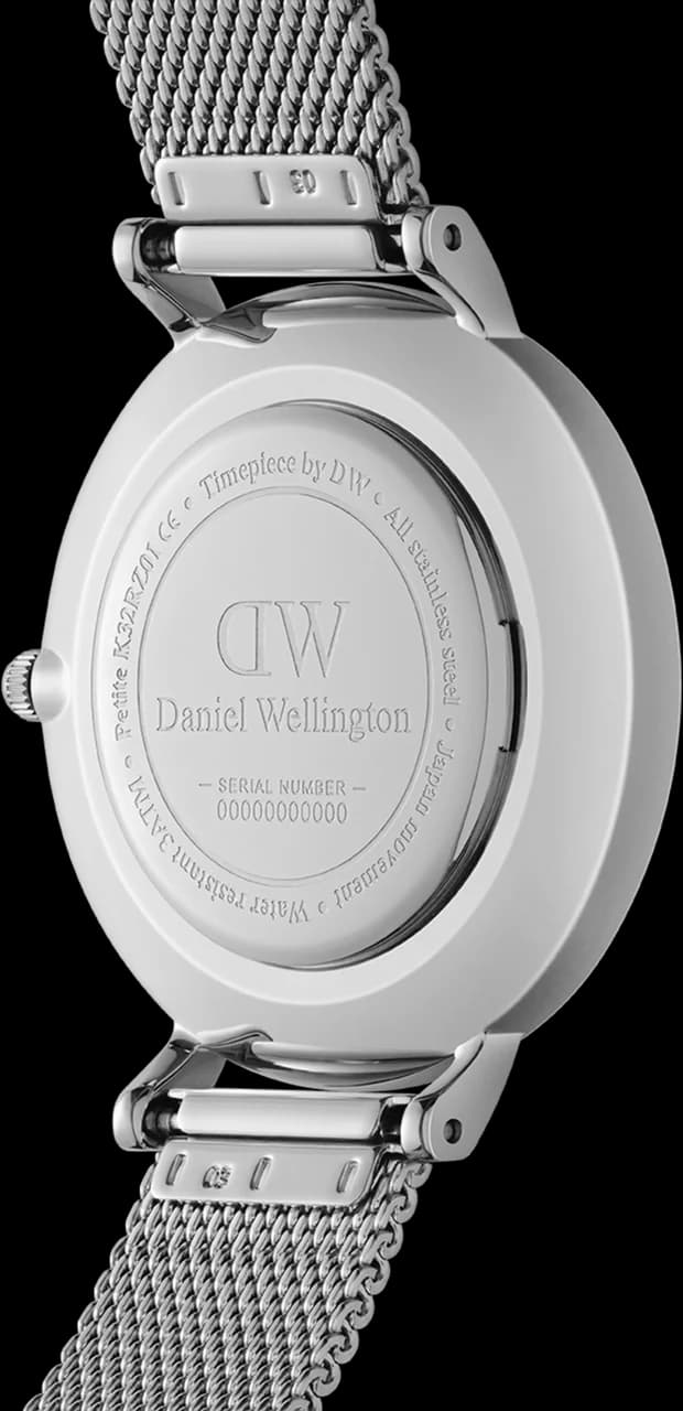 Zoom sur le cadran noir du Daniel Wellington DW00100661