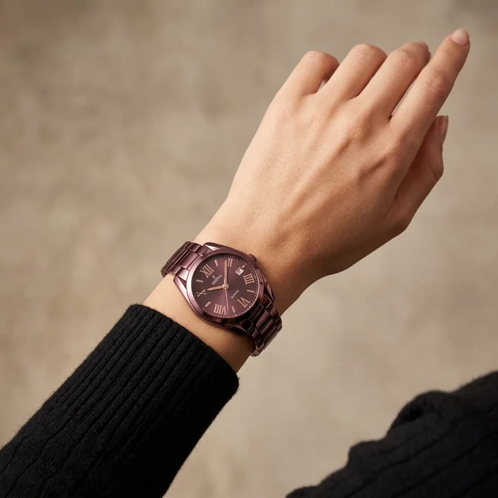 Le garde-temps Festina F16865/1 vu de profil