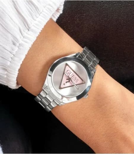 Détail du bracelet acier du Guess GW0675L1