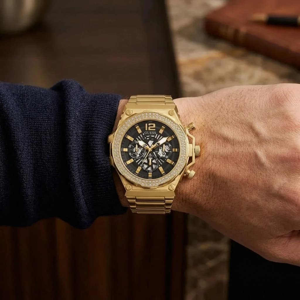 Détail du bracelet acier du Guess GW0632G2
