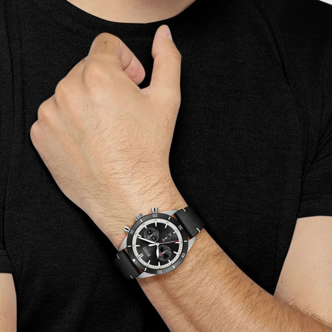 Détail du bracelet cuir du Hugo Boss 1513864