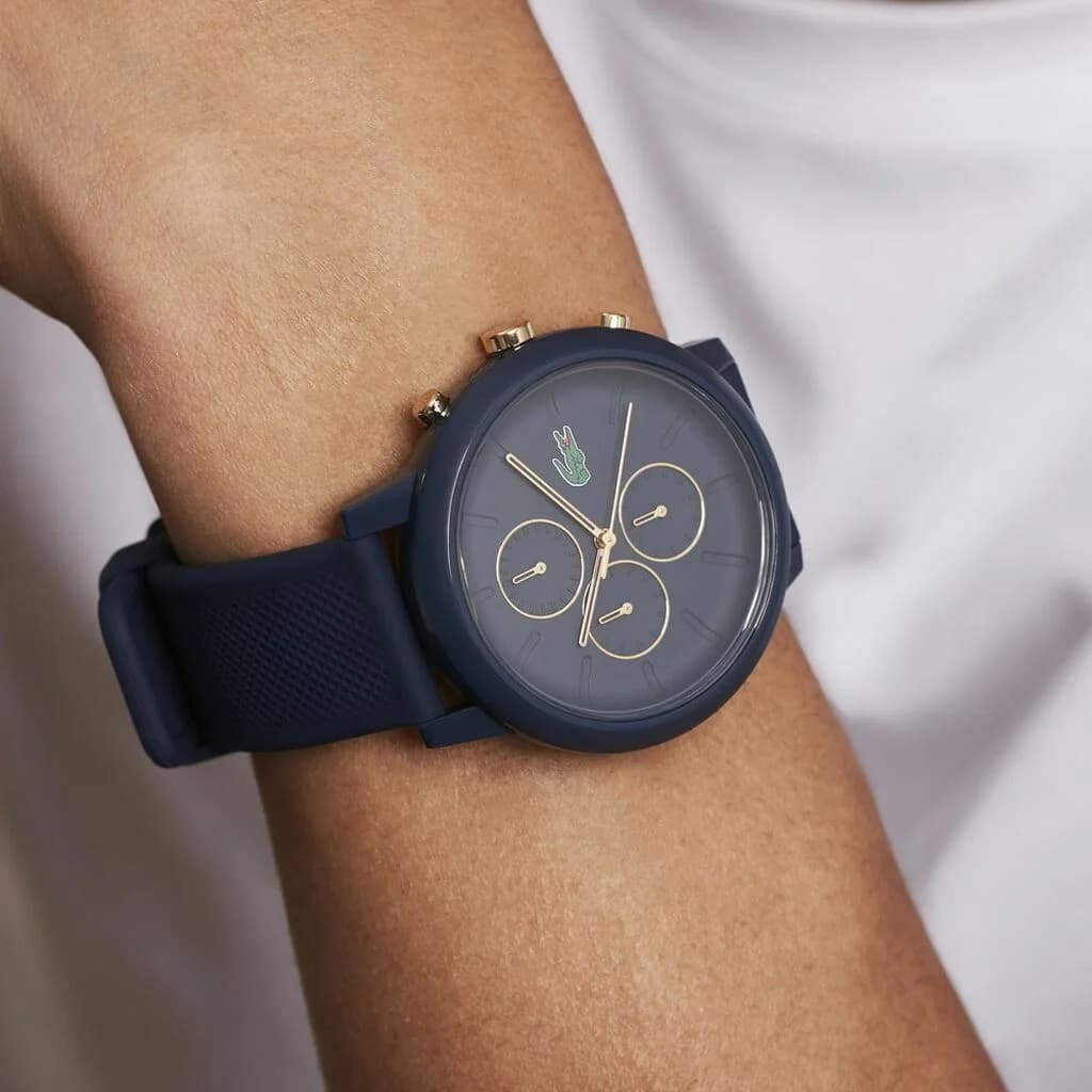 Détail du bracelet silicone du Lacoste 2011248